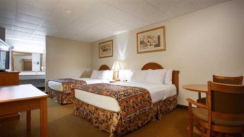 Baymont By Wyndham El Dorado Motel Exterior photo