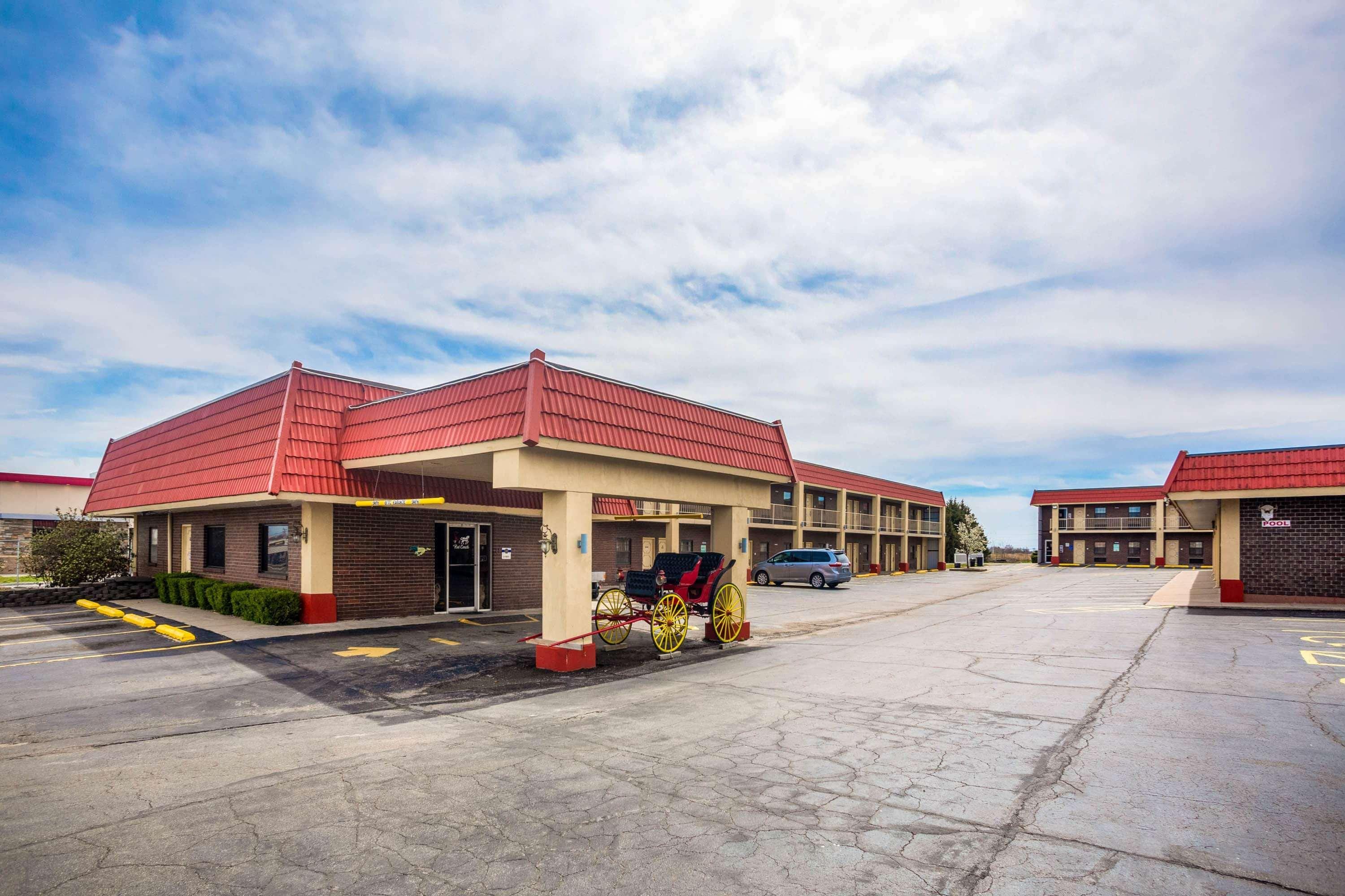 Baymont By Wyndham El Dorado Motel Exterior photo