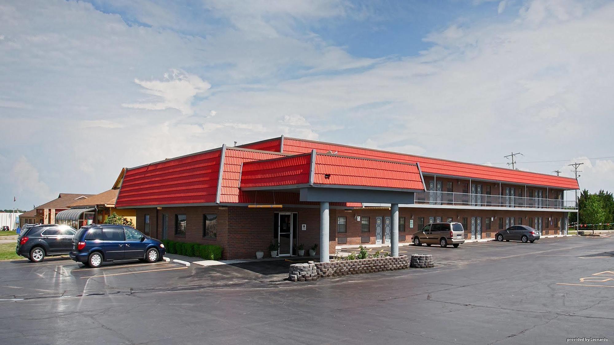 Baymont By Wyndham El Dorado Motel Exterior photo